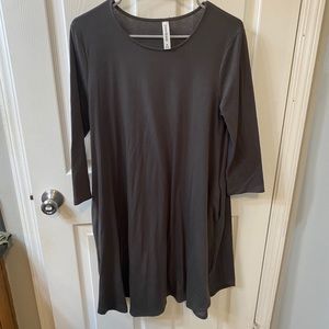 3/4 sleeve grey pocket dress